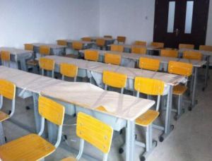 學(xué)生課桌椅回收