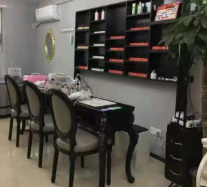 長(zhǎng)沙家具回收_美發(fā)店設(shè)備回收 美甲店設(shè)備回收