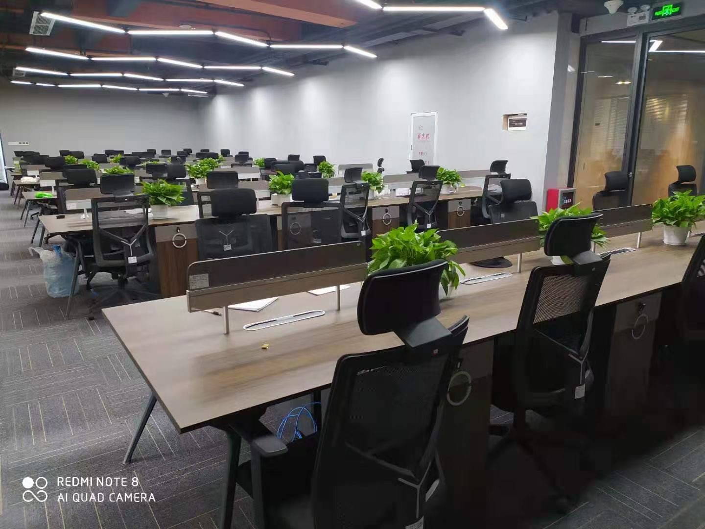 長沙辦公家具回收，老板桌會桌回收，學校家具回收，回收大小班臺